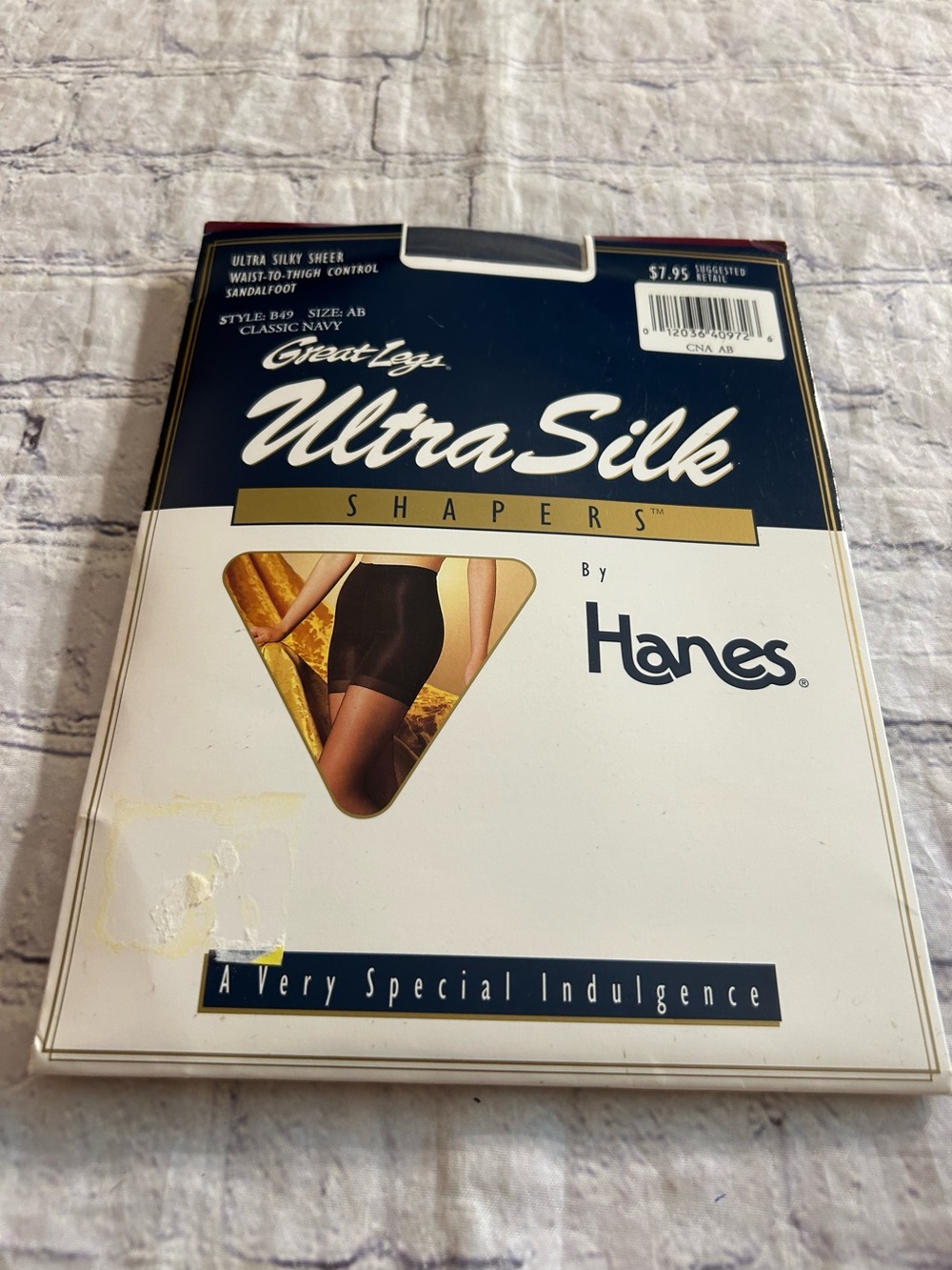 HANES GREAT LEGS ULTRA SILK SHAPERS WAIST-TO-THIGH CONTROL PANTYHOSE NAVY (AB)
